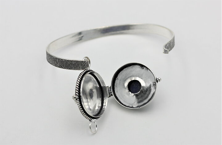 Poison bracelet med lapis lazuli