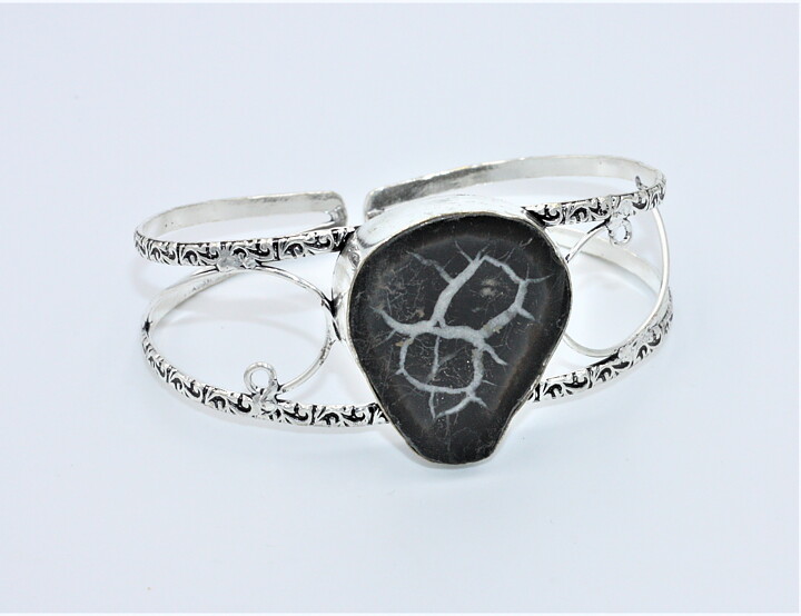 Stelt armband med draksten (septarian)