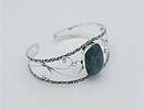 Stelt armband med apatit