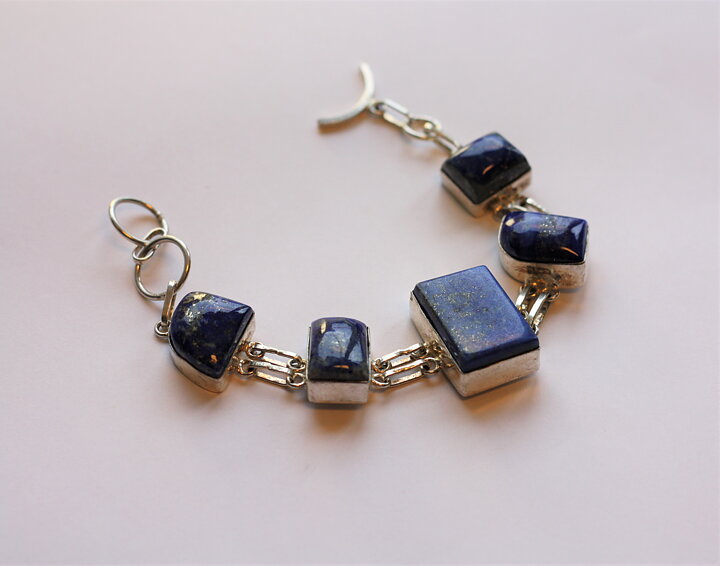 Armband med lapis lazuli
