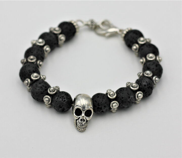 Armband med lavastenar