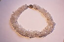 Maffigt halsband med bergkristall