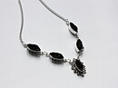 Halsband med svart druzy agat