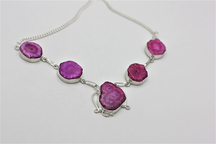 Halsband med rosa solkvarts