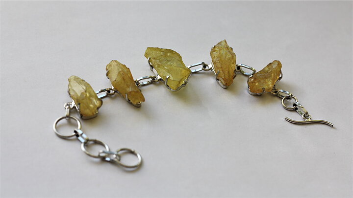 Armband med gul kvarts