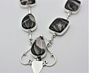 Halsband med draksten (septarian)