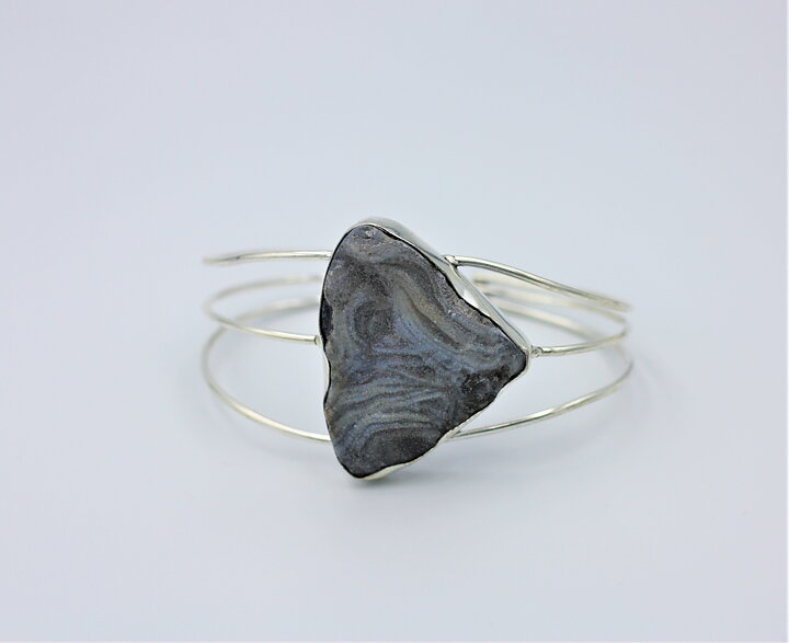 Stelt armband med desert druzy