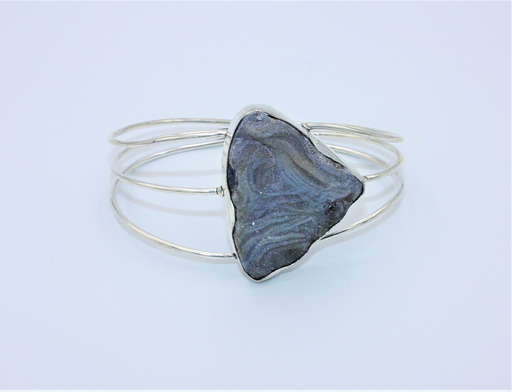Stelt armband med desert druzy