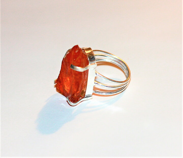 Ring med orange kvarts stl 17,5
