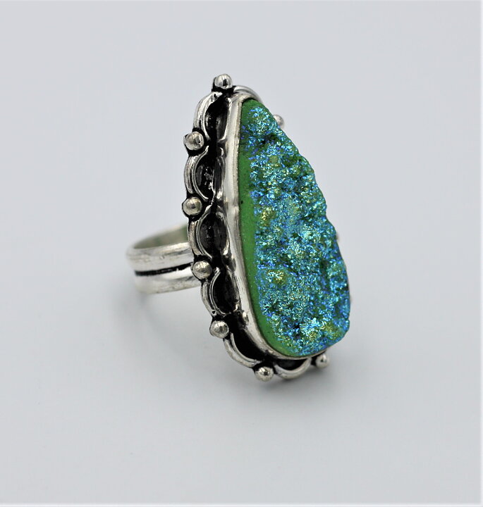 Läcker ring med druzy titanium stl 19