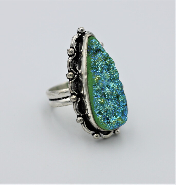 Läcker ring med druzy titanium stl 19