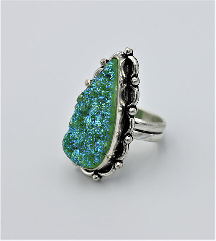 Läcker ring med druzy titanium stl 19