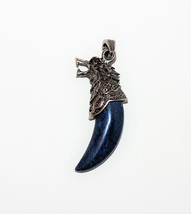 Hänge varghuvud med lapis lazuli