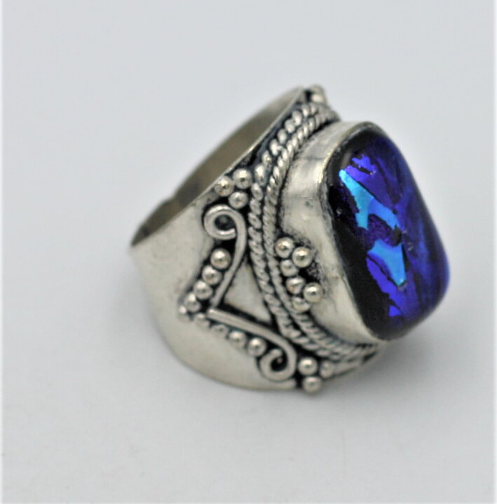 Bred ring med dichroiskt glas stl 17,5