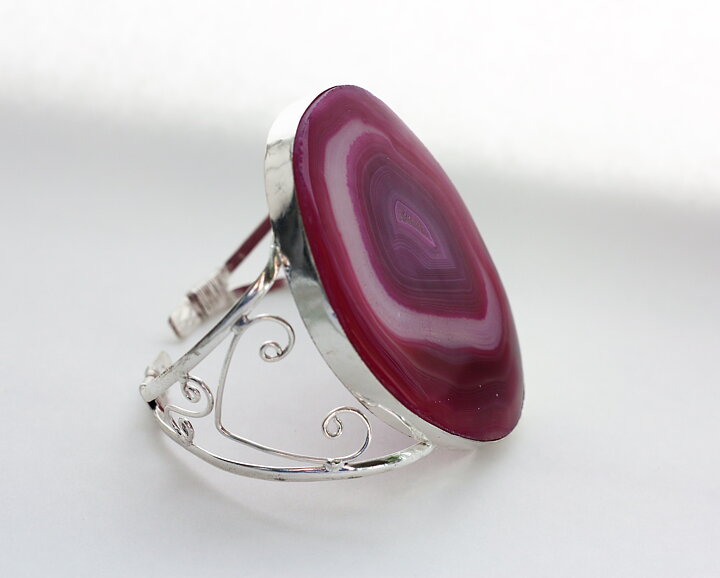 Magnifikt armband med rosa agat