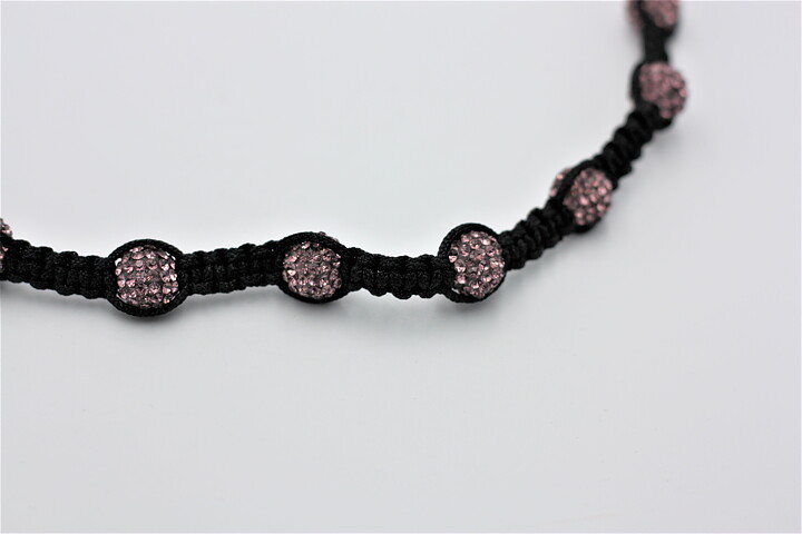 Halsband med rosa pärlor
