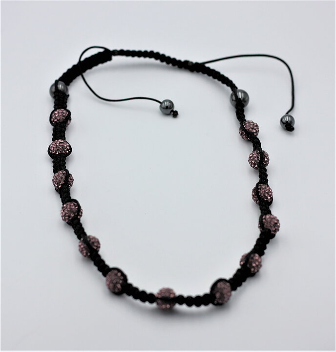 Halsband med rosa pärlor