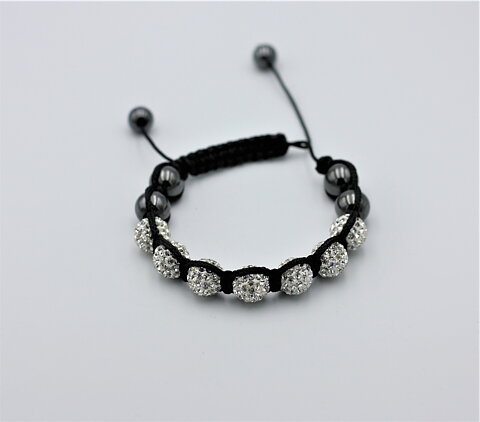 Armband med silverpärlor