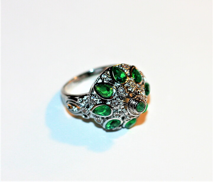 Ring med smaragder stl 17