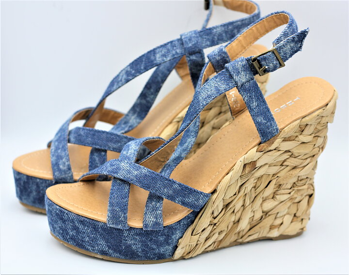 Sandaletter i denim med kilklack stl 39