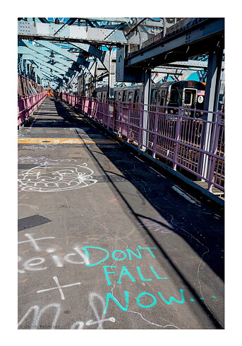 Ny Don´T Fall Now - Poster