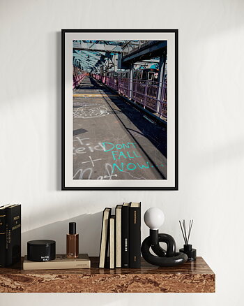 Ny Don´T Fall Now - Poster