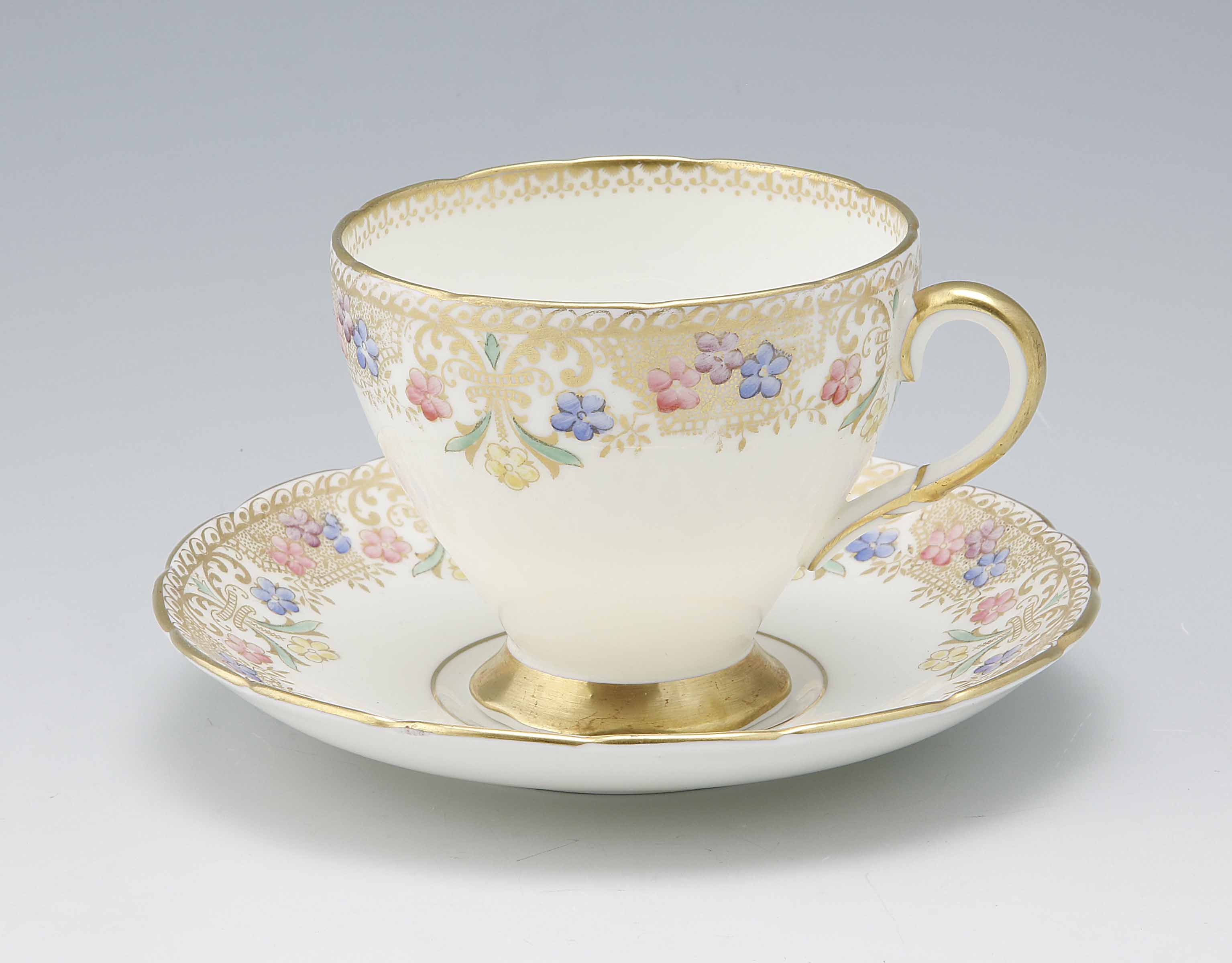 Foley Bone China 2081 - Teacup with saucer