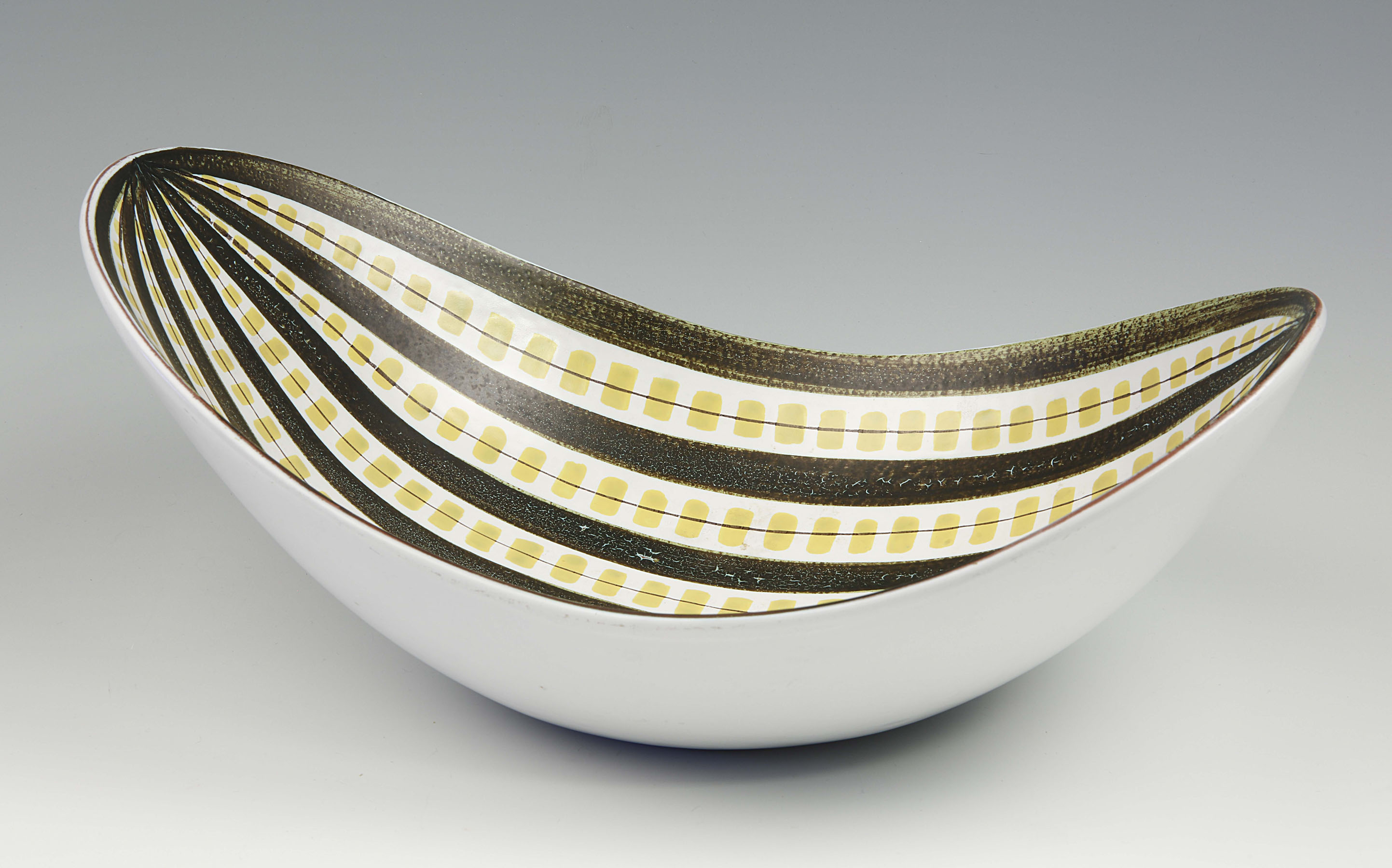 Large oval bowl - Faience