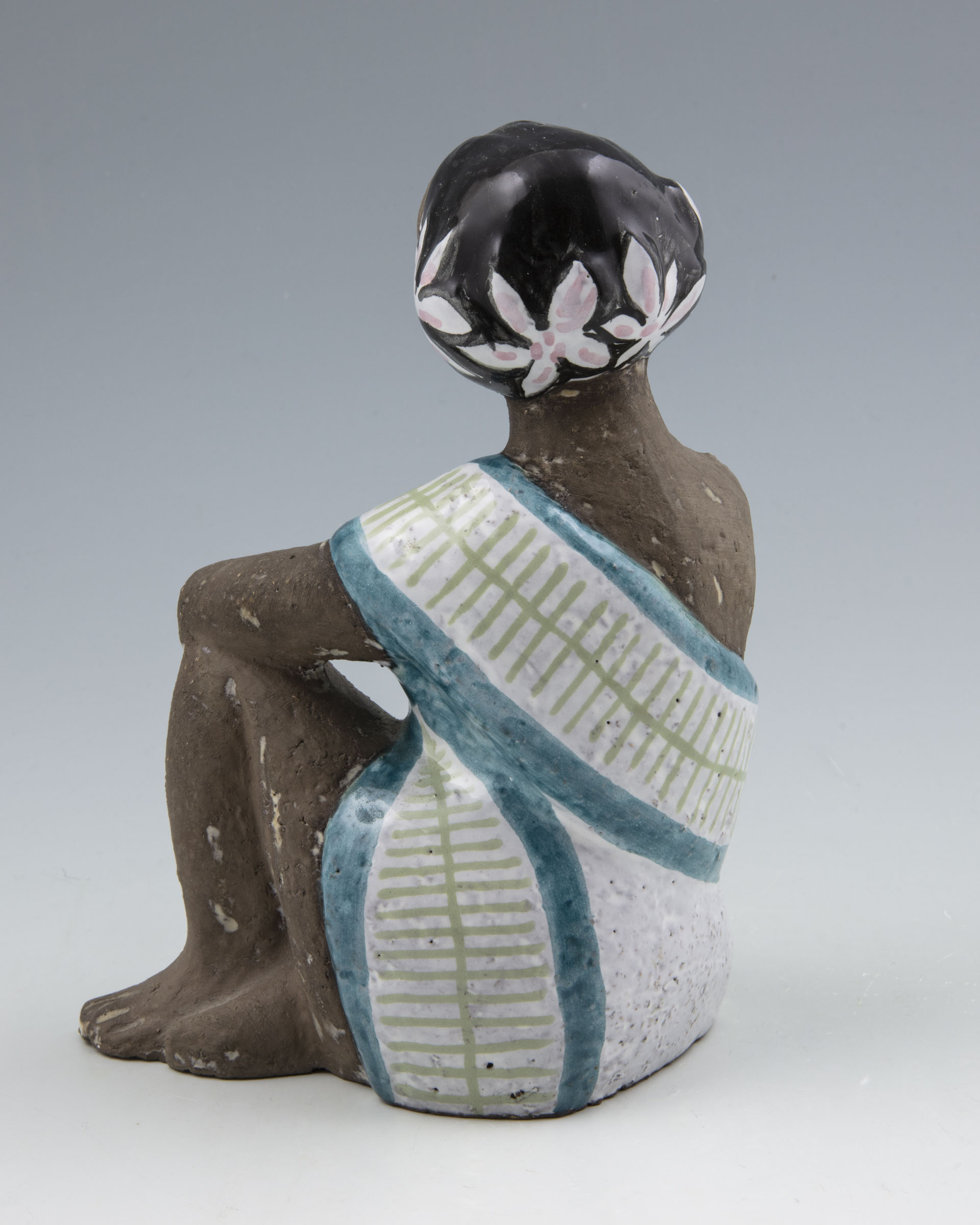 Sitting woman no. 4355 - 3
