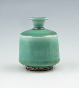 Small Vase - Studio hand