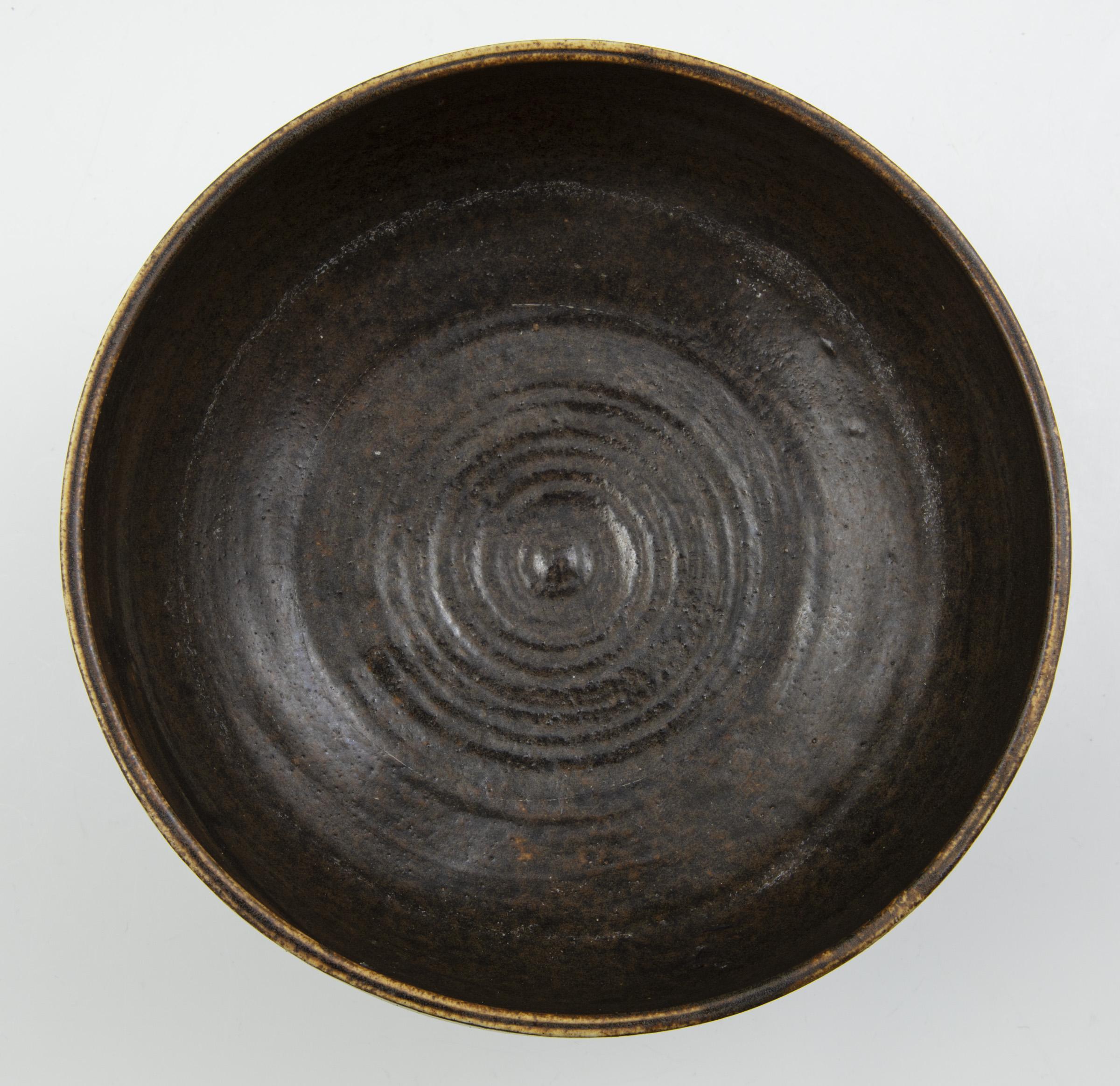 Bowl on foot - 3