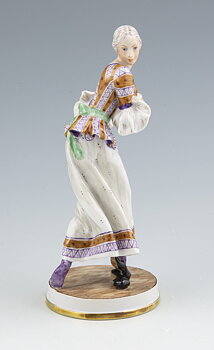 Figurine - Lady without shoes - No. 8035