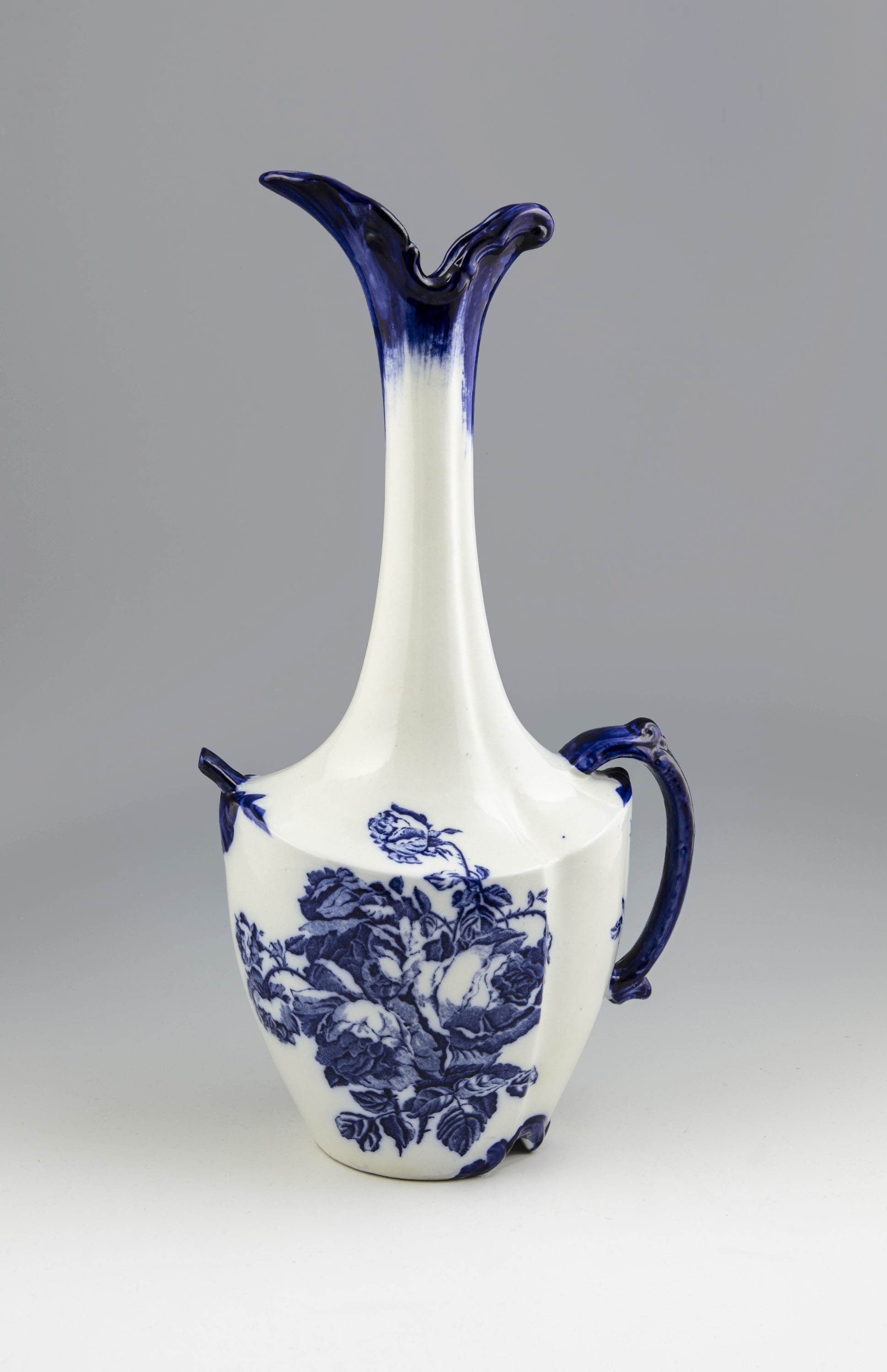 High Vase - Flow Blue Victoria