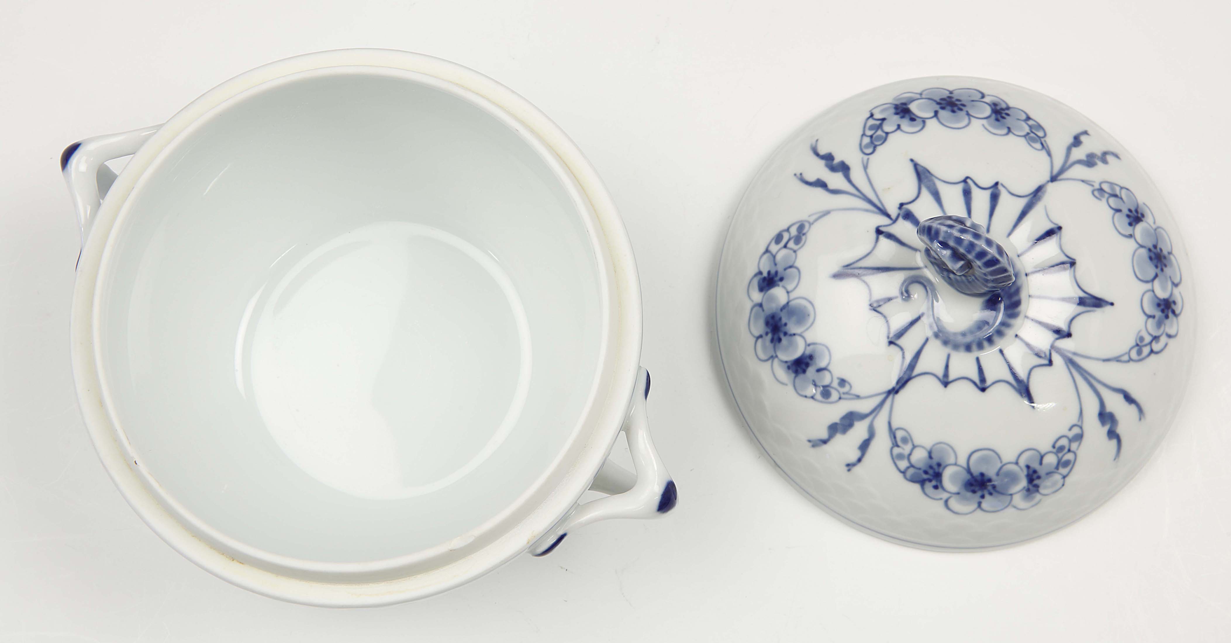 Empire - Sugar Bowl no. 302 - 4