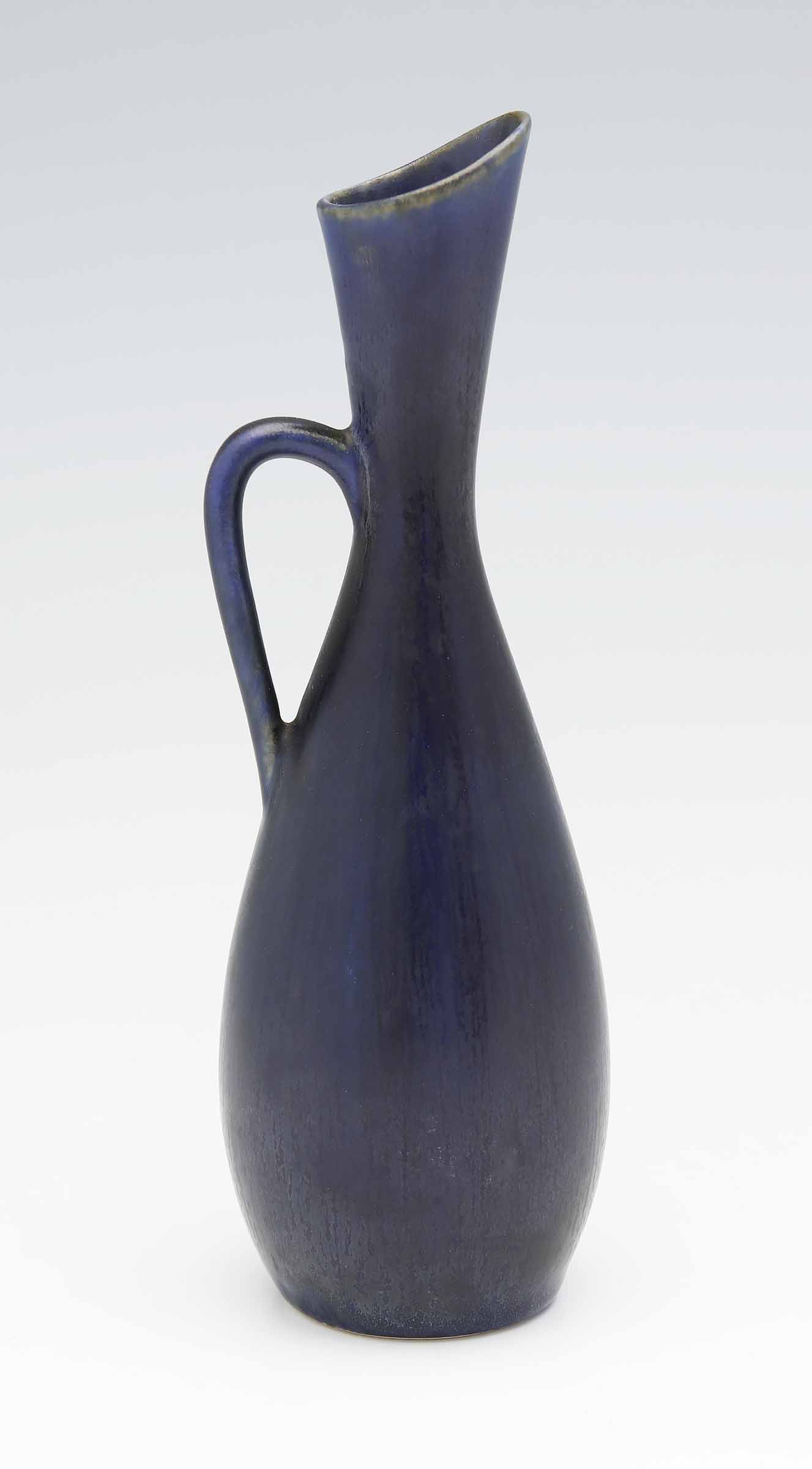 Vase with handle - 2
