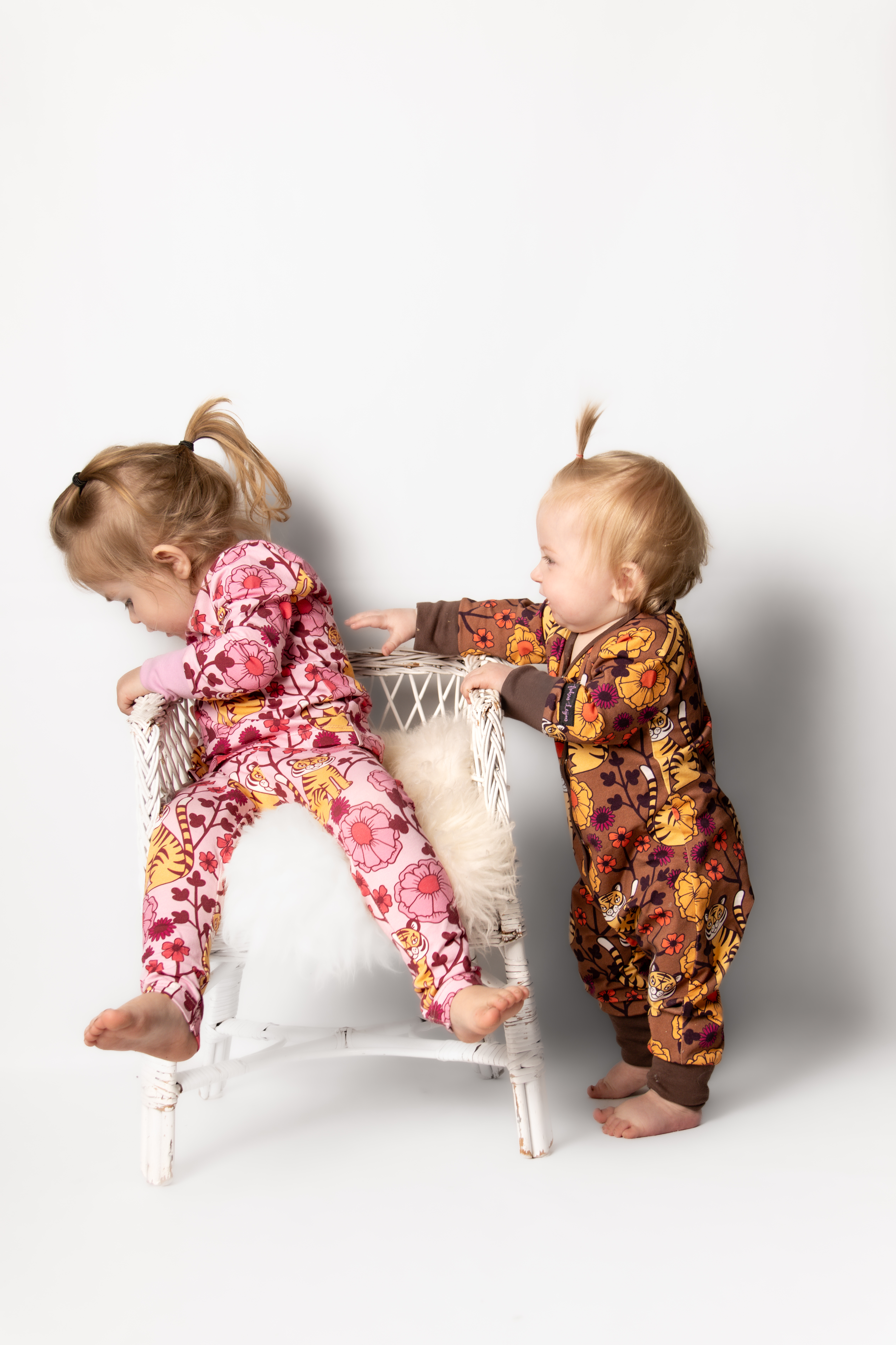Babyleggings ”Retro tiger” rosa stl. 56 och 68