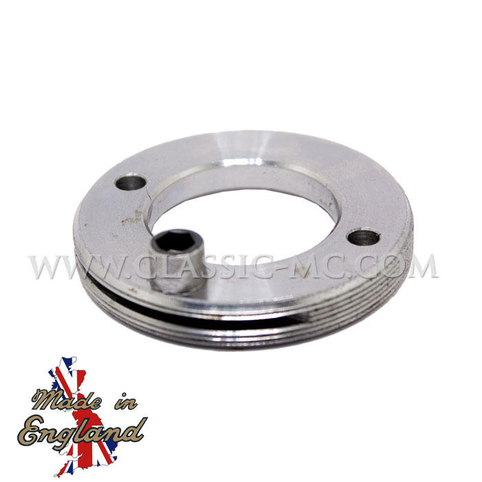 REAR WHEEL LOCK RING. 1953-66