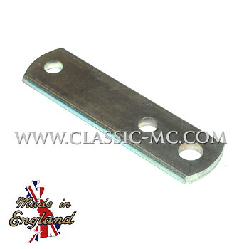 MUDGUARD BRACKET, FRONT OIF 1973-