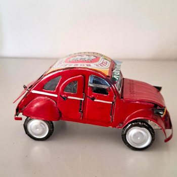 Plåtbil - Renault - 2CV- Three Horses Beer- Fairtrade