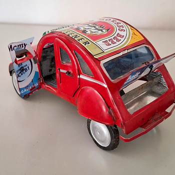 Plåtbil - Renault - 2CV- Three Horses Beer- Fairtrade
