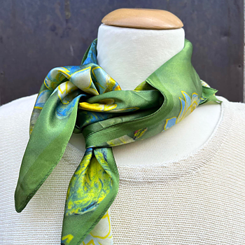 Sidenscarf-grön med blommor