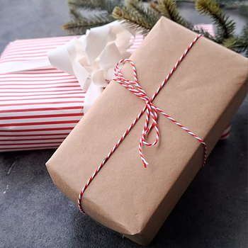 Överraskningslåda med pärlpennor & pärlor – Värde minst 250:-