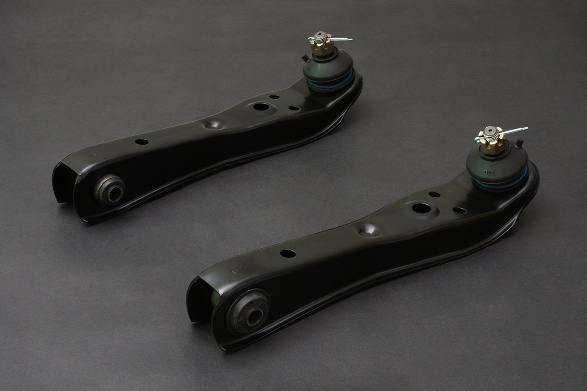 TOYOTA AE86 
FRONT LOWER CONTROL ARM
(HARDEN RUBBER) 2PCS/SET