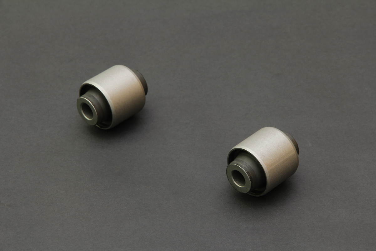 NISSAN 350Z/Z33/G35 03-06 
Bakre LOWER Stötdemper ARM - INNER
(Hårdare Gummi) 2 St/Sats