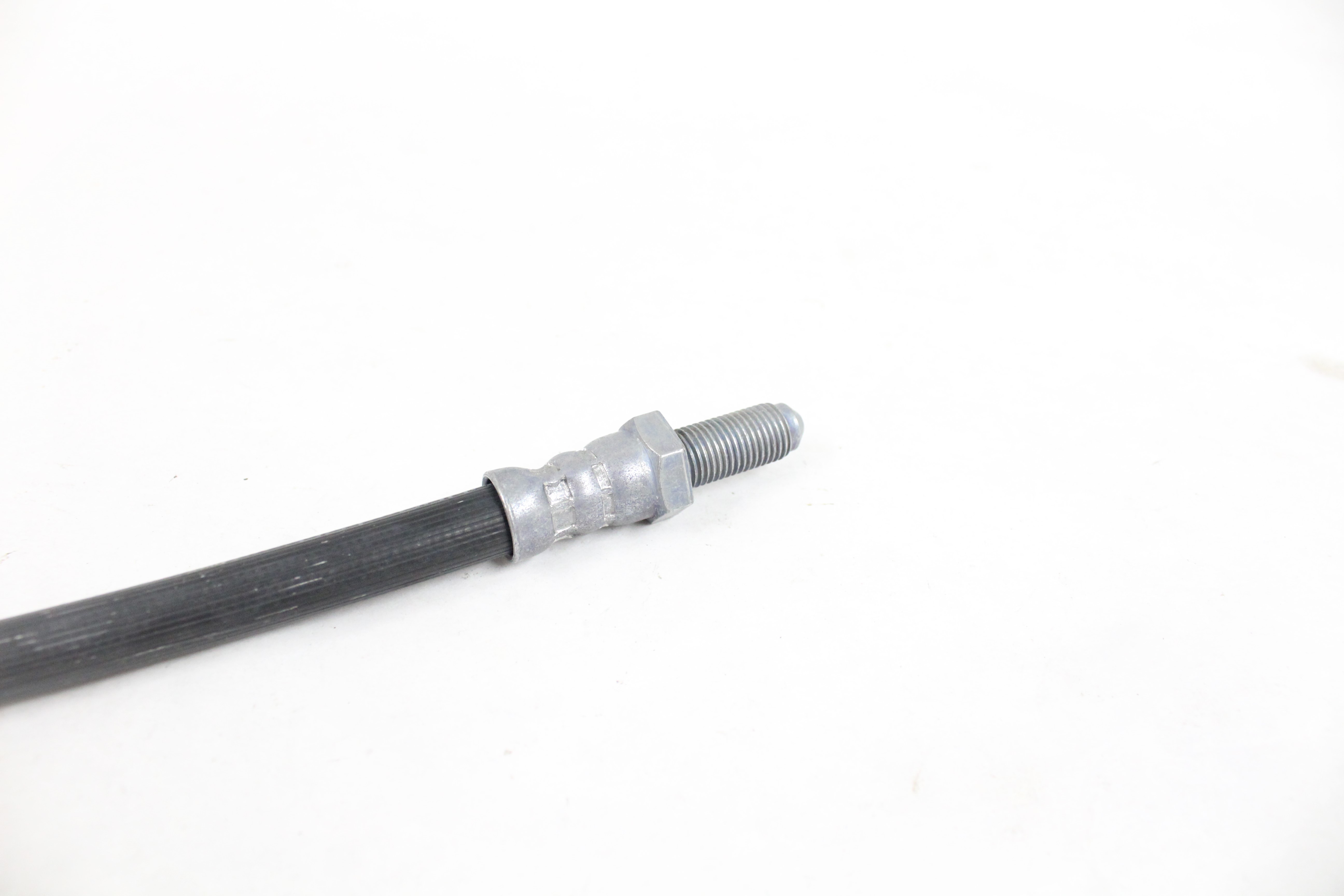 Brake hose front outer, 140 - 2
