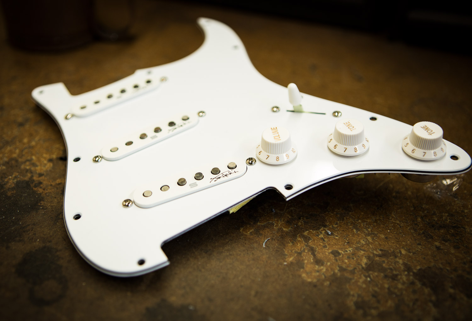 Jimi Hendrix Loaded Pickguard Standard - 2