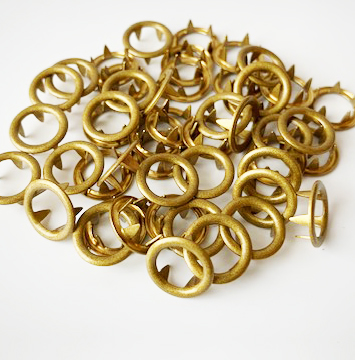 Snap-on button ring Gold colored