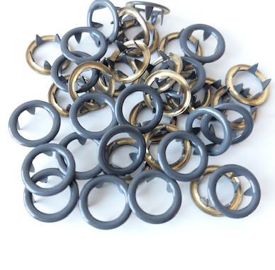 Tryckknapp ring Mörkgrå
