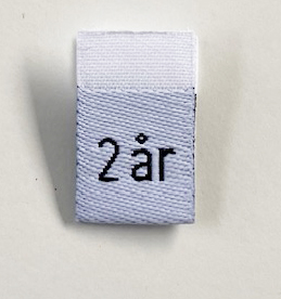 White woven folded sizelabel  2 år