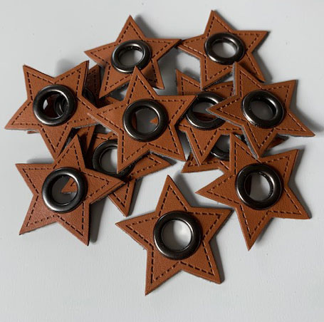 2-pack Eyelet badge star, brown leather